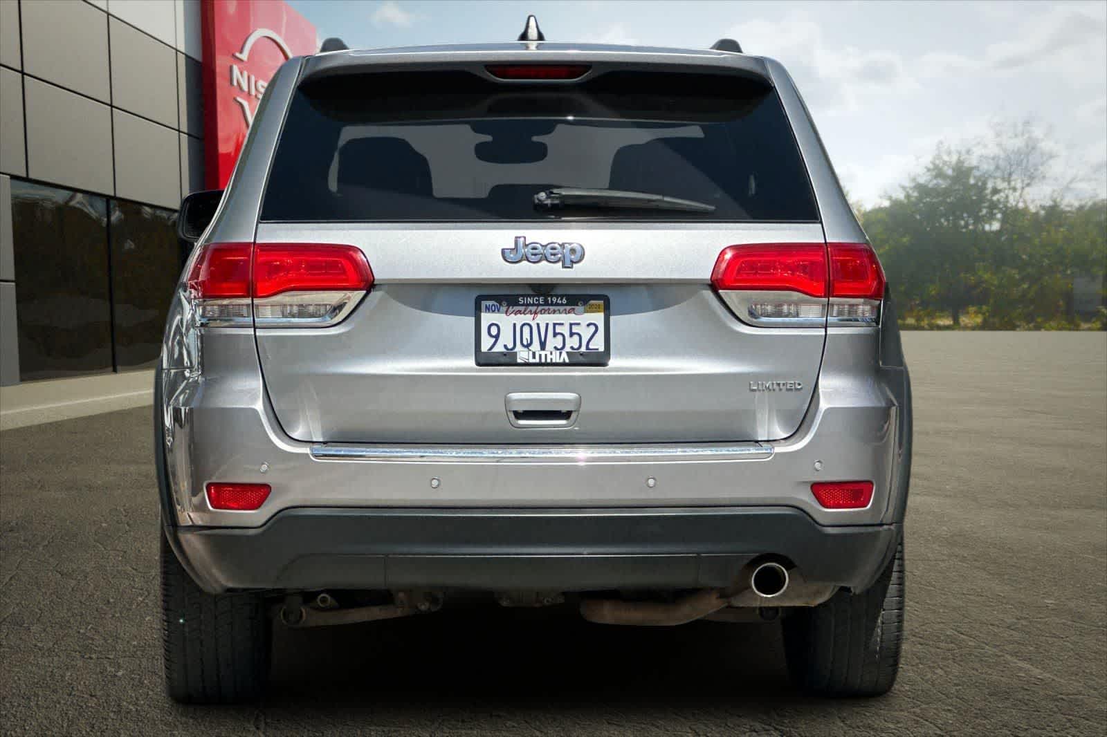 Thumbnail: 2017 Jeep Grand Cherokee - 8