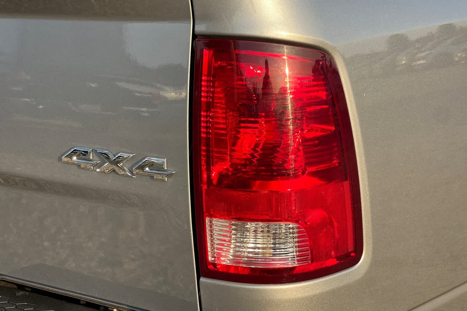 Thumbnail: 2024 RAM 1500 Classic - 33