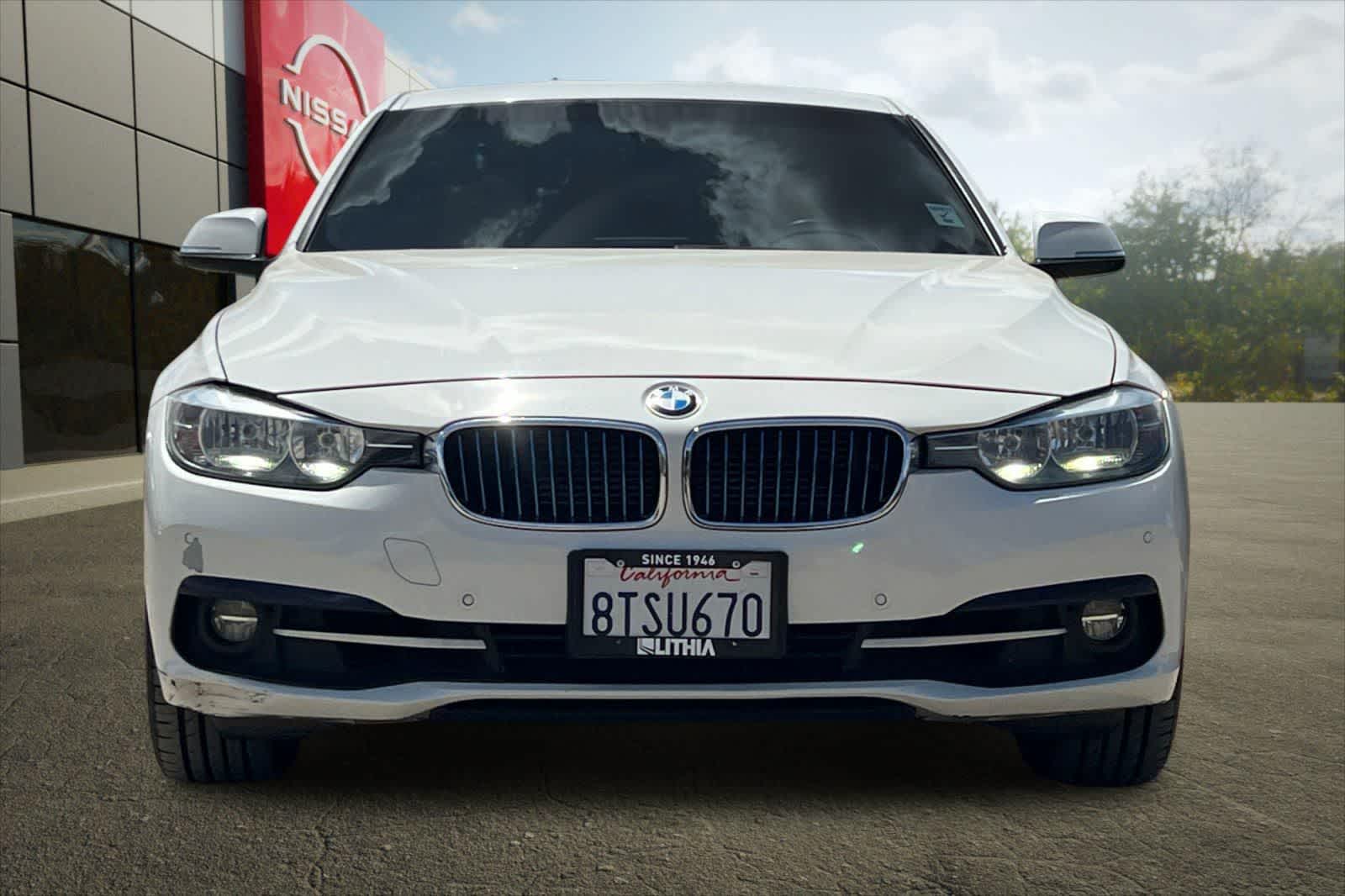 Thumbnail: 2017 BMW 3 Series - 11