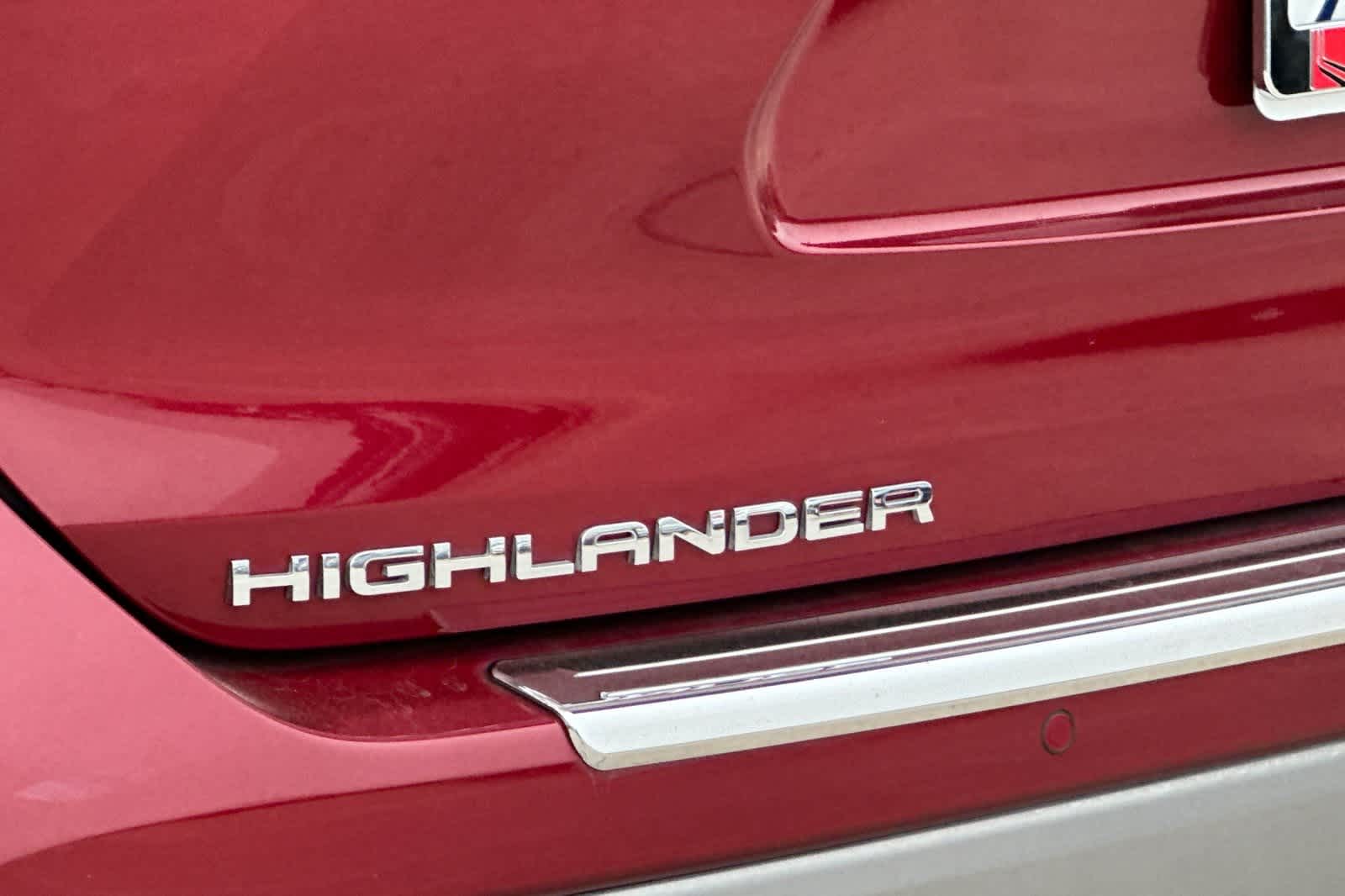 Thumbnail: 2022 Toyota Highlander - 15