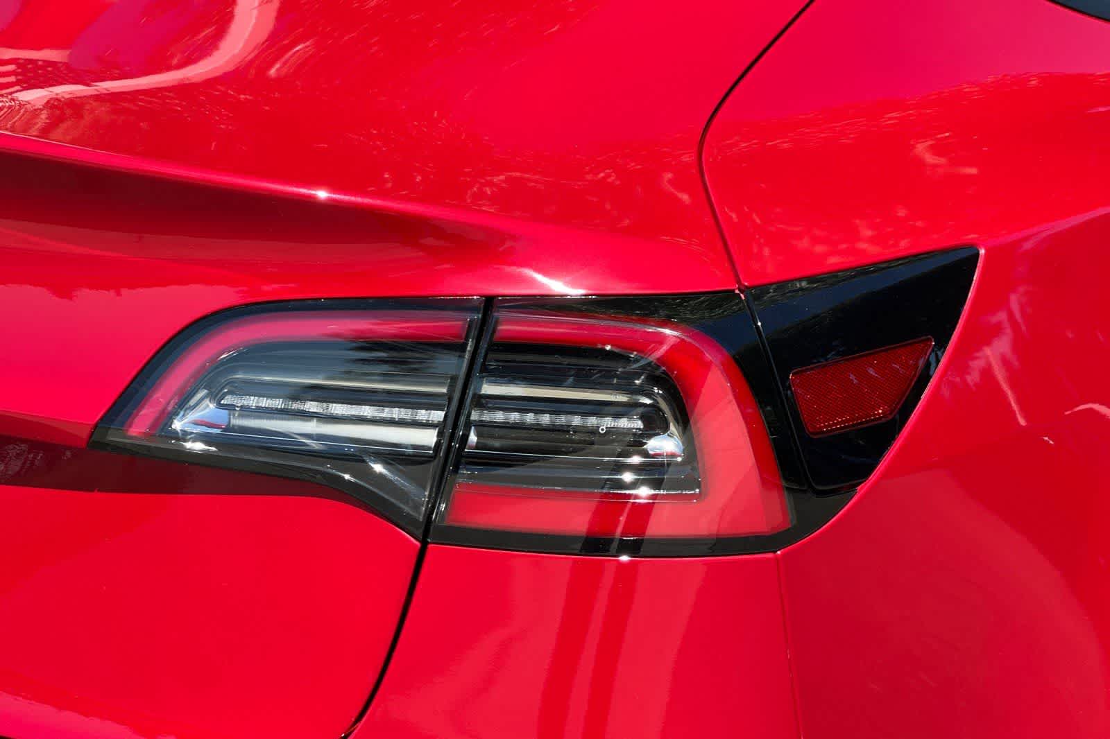 Thumbnail: 2022 Tesla Model 3 - 34