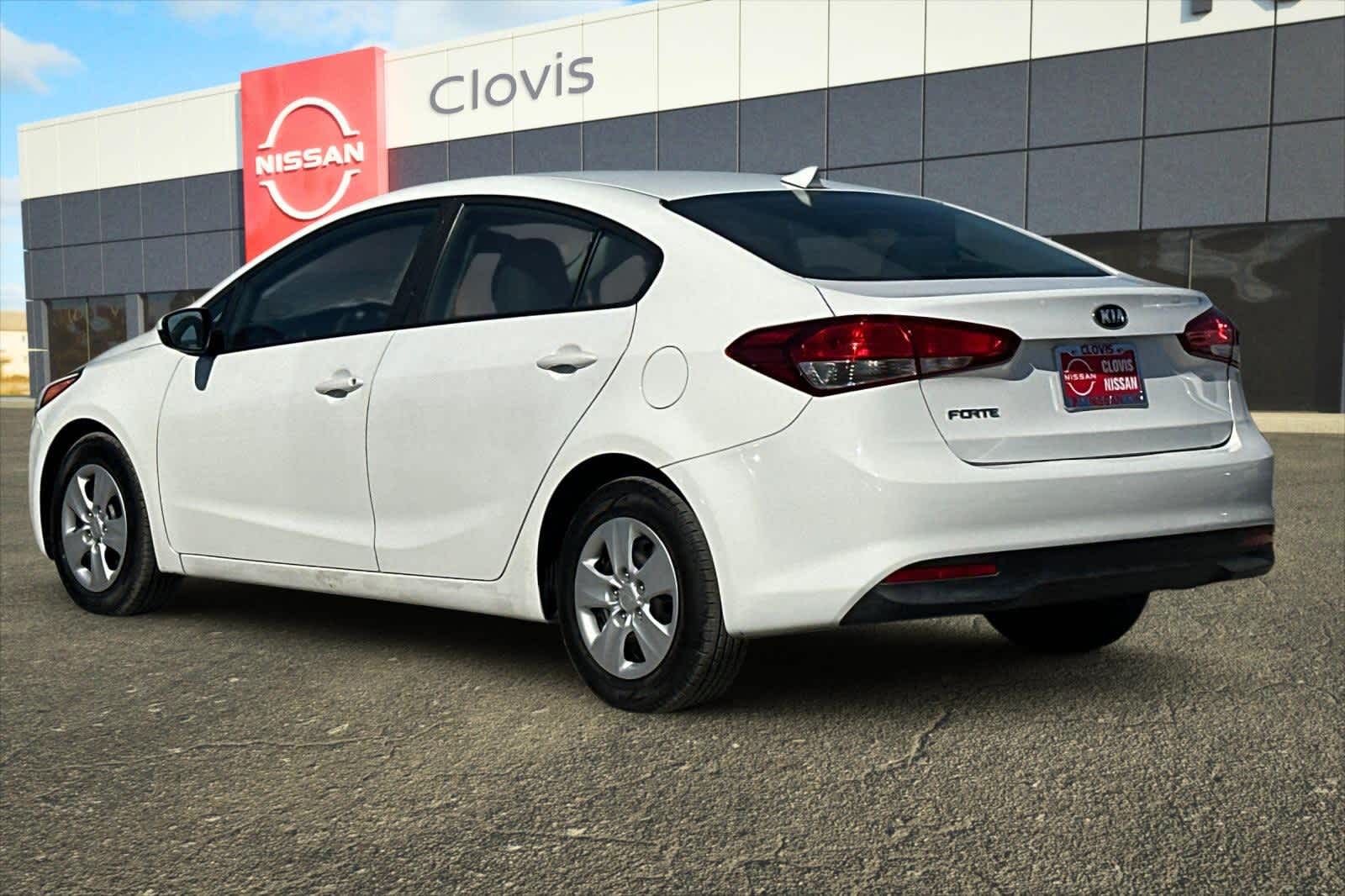 Thumbnail: 2017 Kia Forte - 7