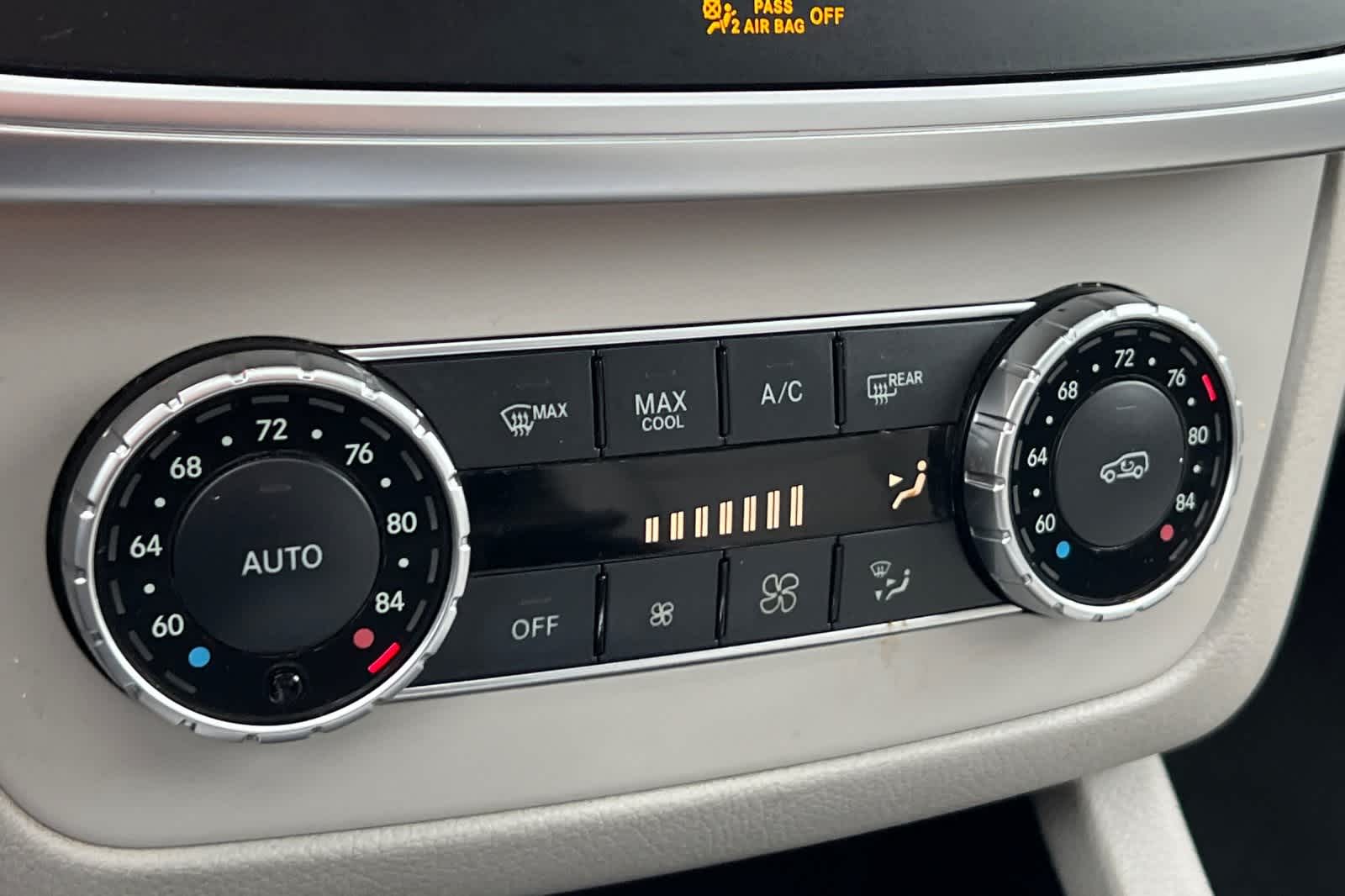 Thumbnail: 2016 Mercedes-Benz GL-Class - 27