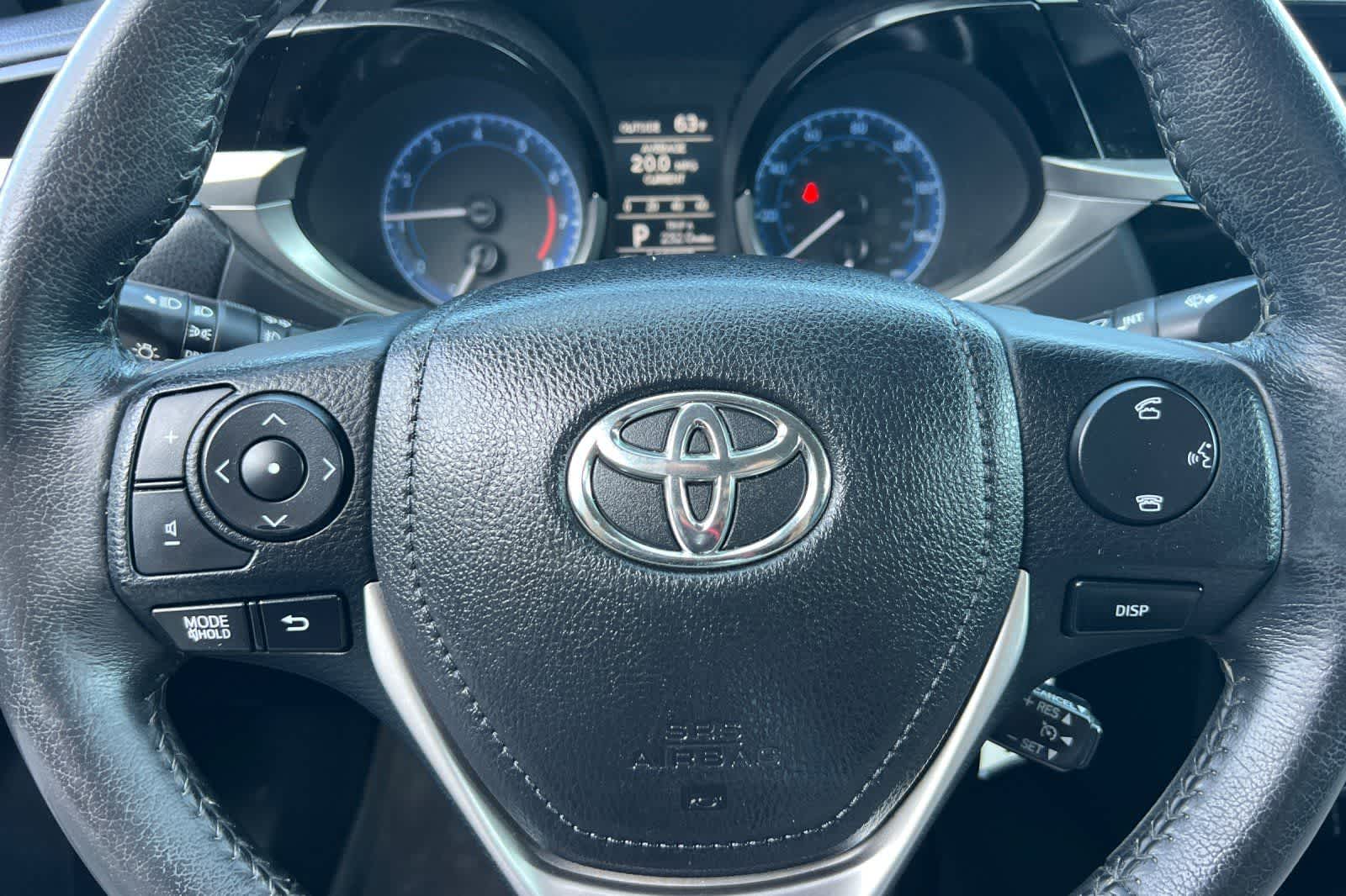 Thumbnail: 2015 Toyota Corolla - 26