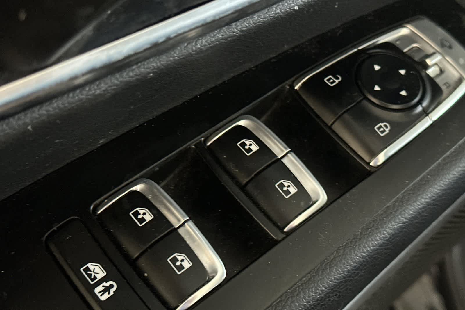 Thumbnail: 2021 Kia Telluride - 16