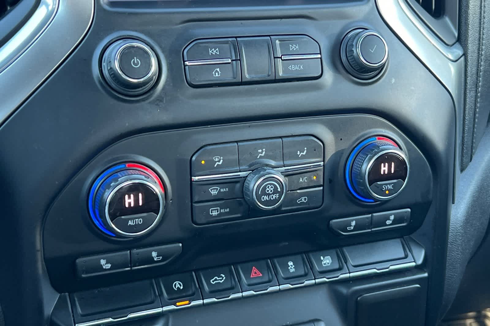 Thumbnail: 2020 Chevrolet Silverado 1500 - 23