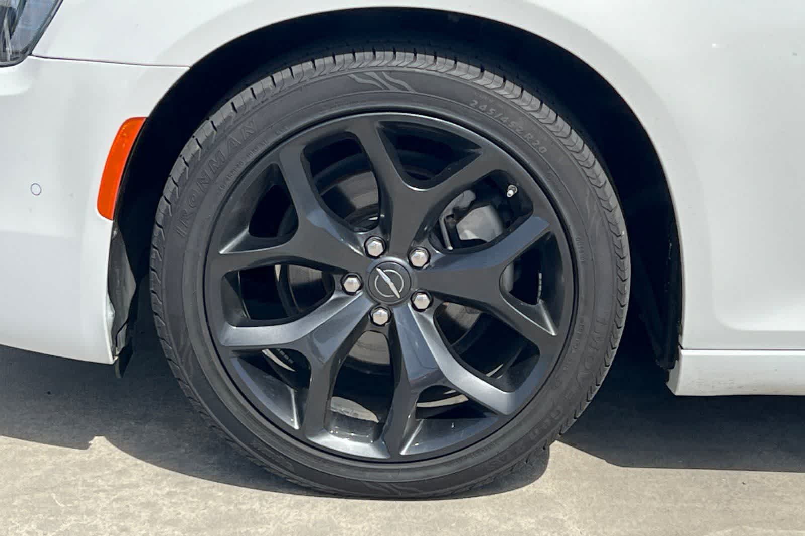 Thumbnail: 2023 Chrysler 300 - 12