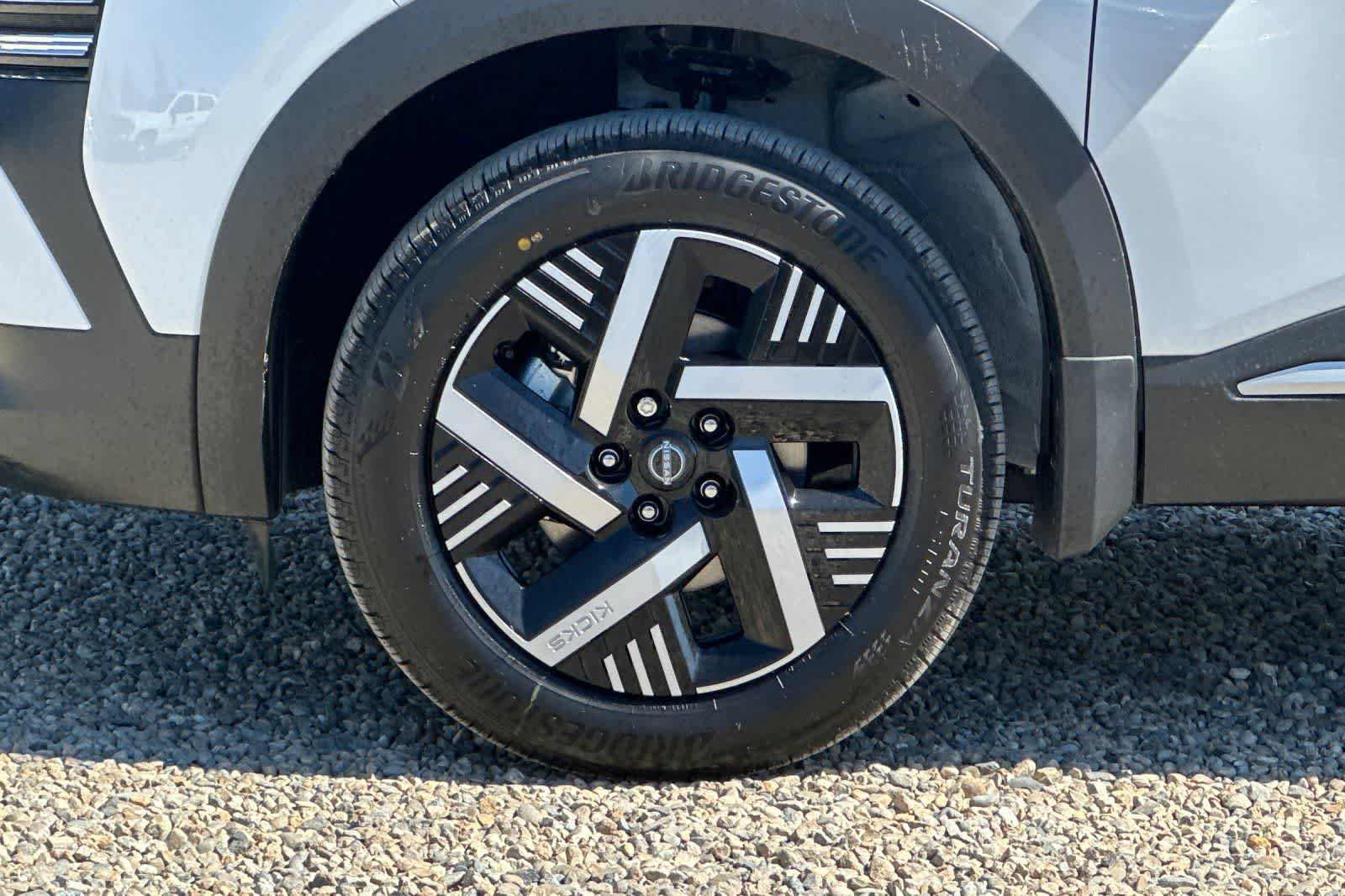 Thumbnail: 2026 Nissan Kicks - 30