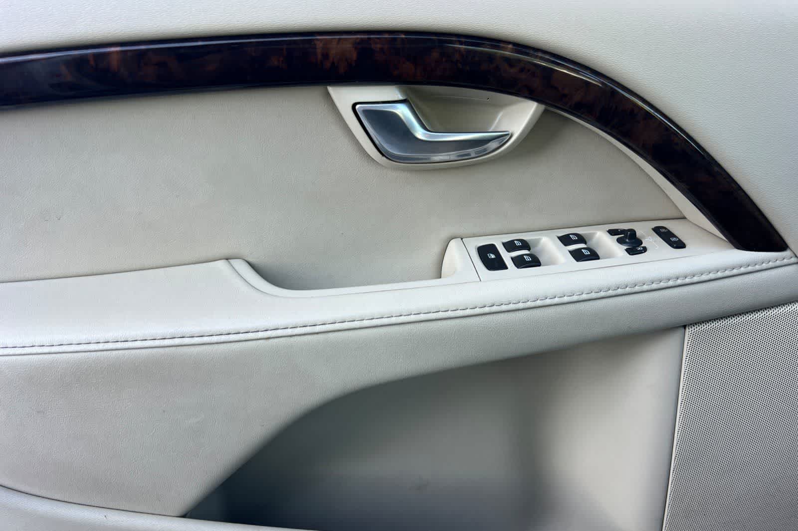 Thumbnail: 2015 Volvo S80 - 15