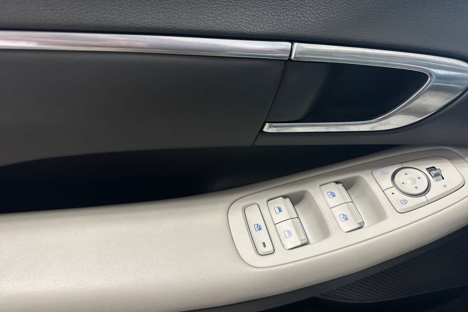 Thumbnail: 2023 Hyundai Sonata - 15