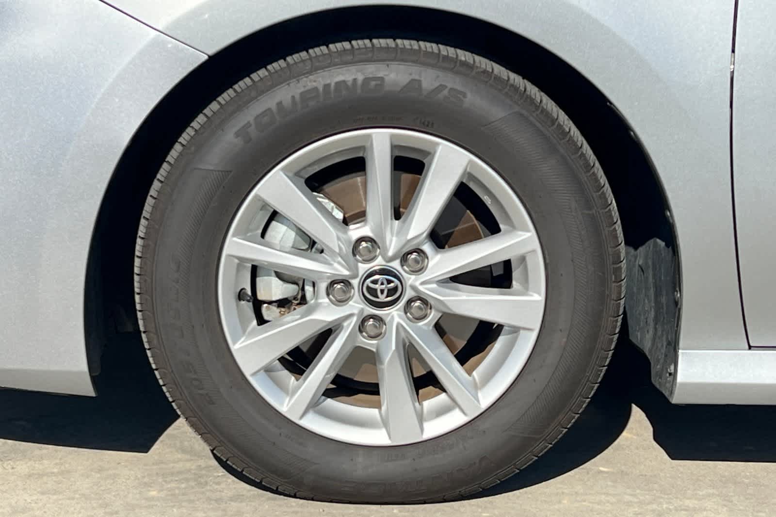 Thumbnail: 2025 Toyota Camry - 27