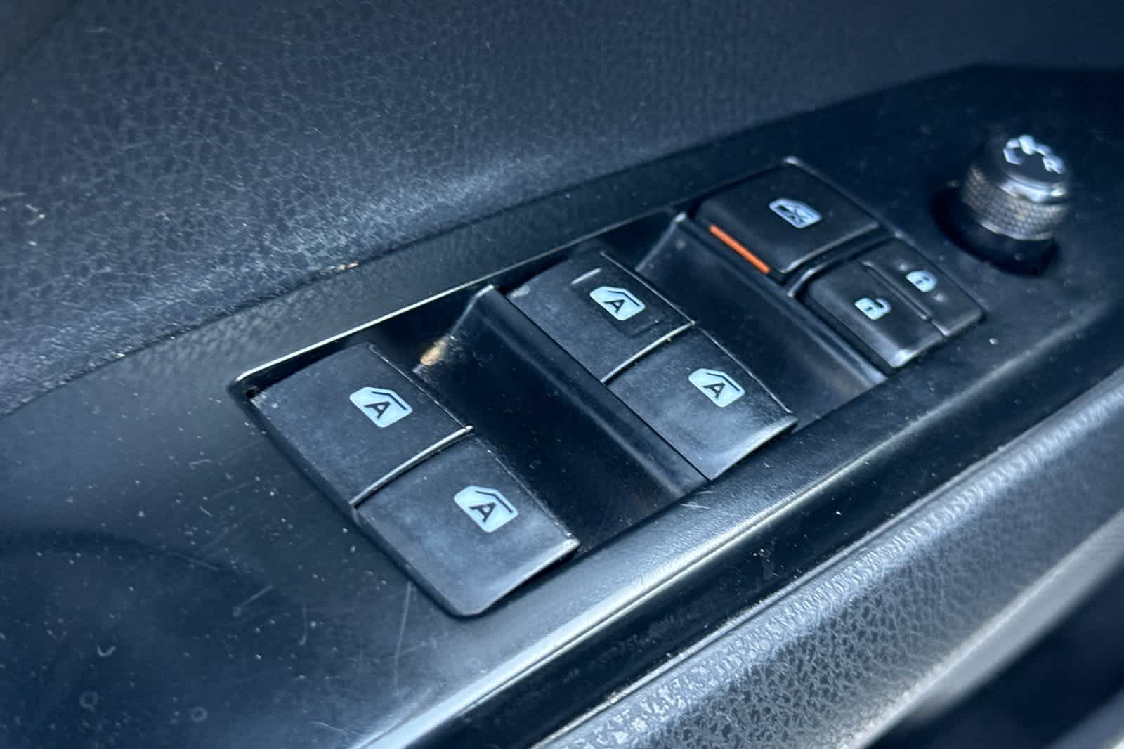 Thumbnail: 2019 Toyota Camry - 15