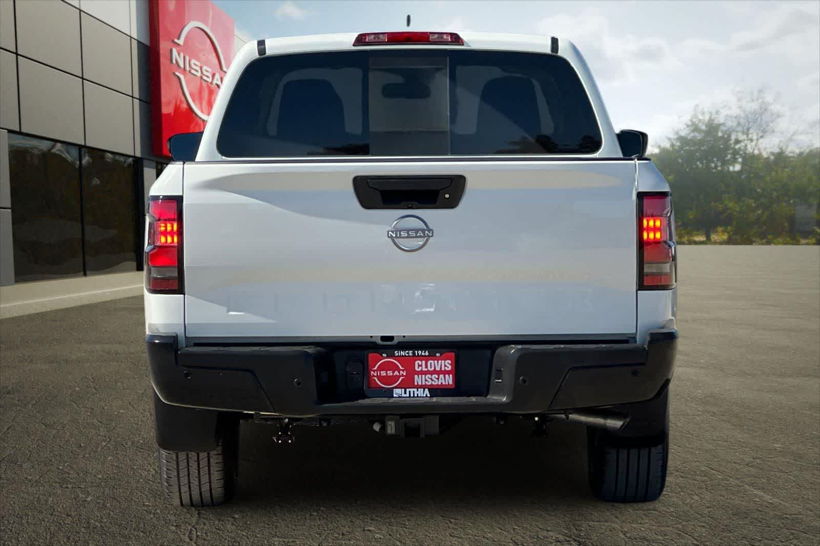 Thumbnail: 2026 Nissan Frontier - 8