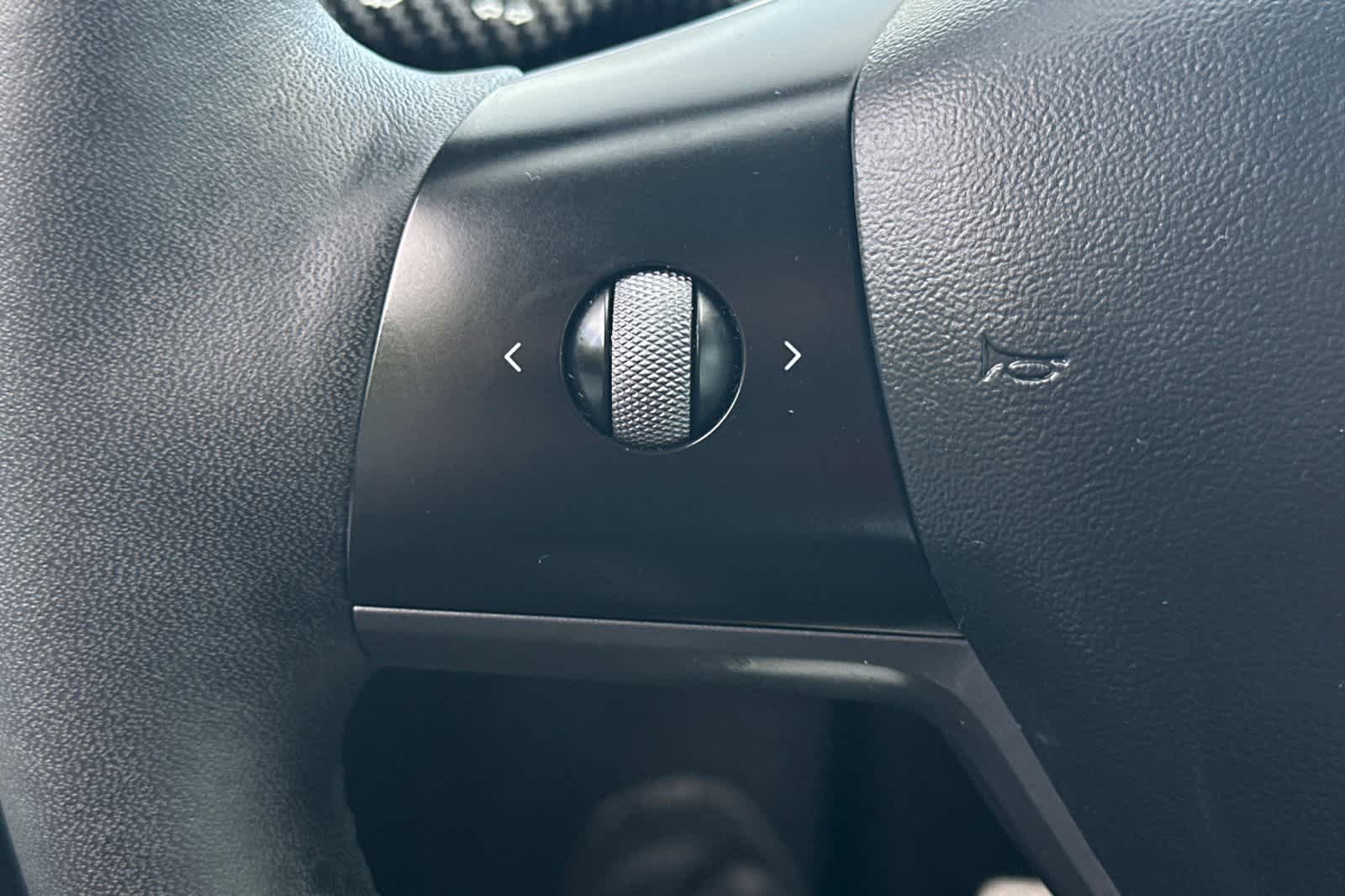 Thumbnail: 2022 Tesla Model Y - 30