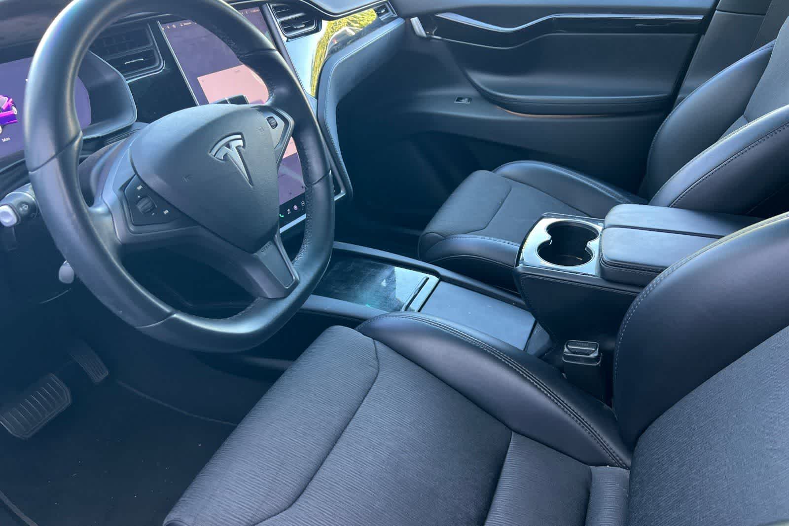 Thumbnail: 2018 Tesla Model X - 14