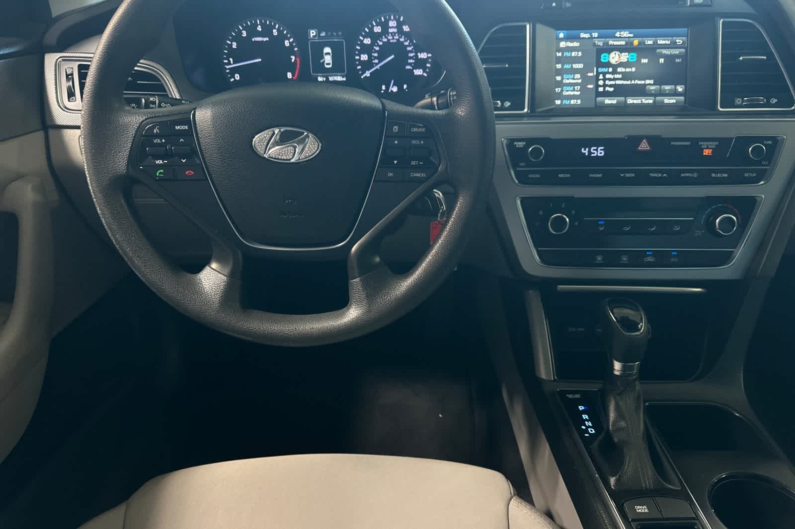 Thumbnail: 2016 Hyundai Sonata - 17