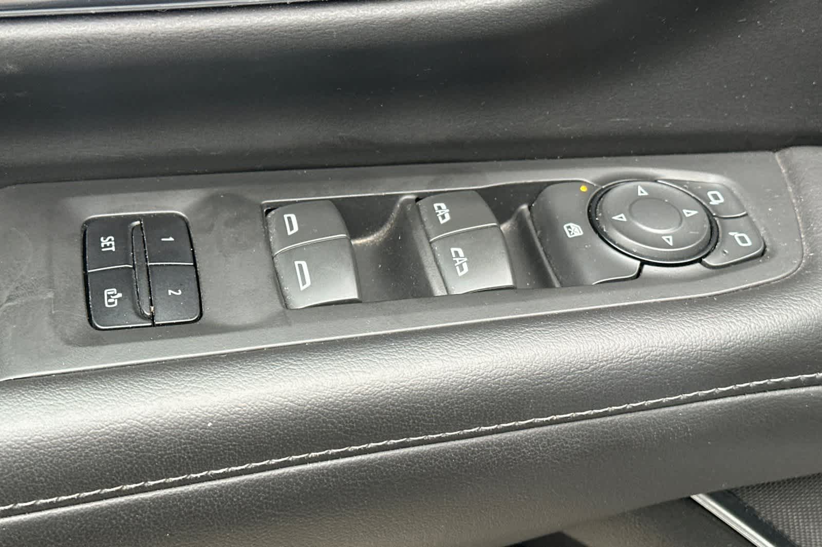 Thumbnail: 2023 Chevrolet Suburban - 14