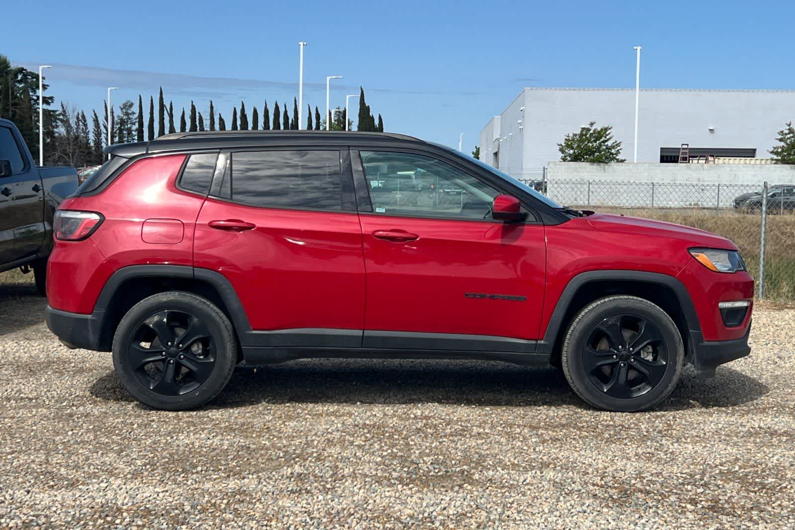 Thumbnail: 2021 Jeep Compass - 9