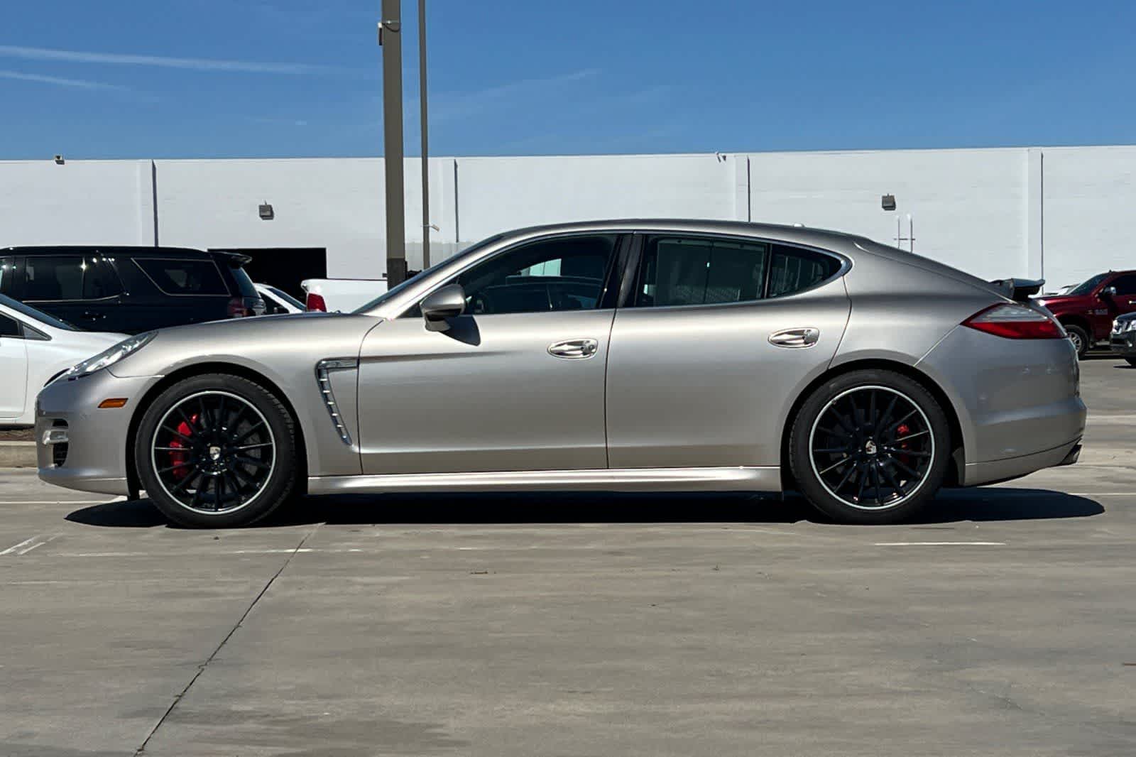 Thumbnail: 2013 Porsche Panamera - 6