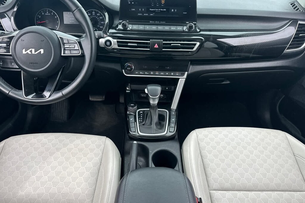 Used 2022 Kia Seltos EX SUV