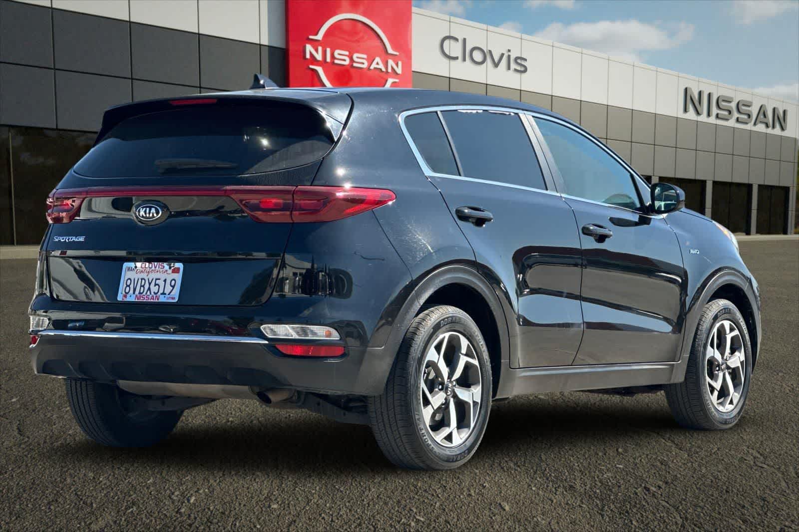 Thumbnail: 2021 Kia Sportage - 3