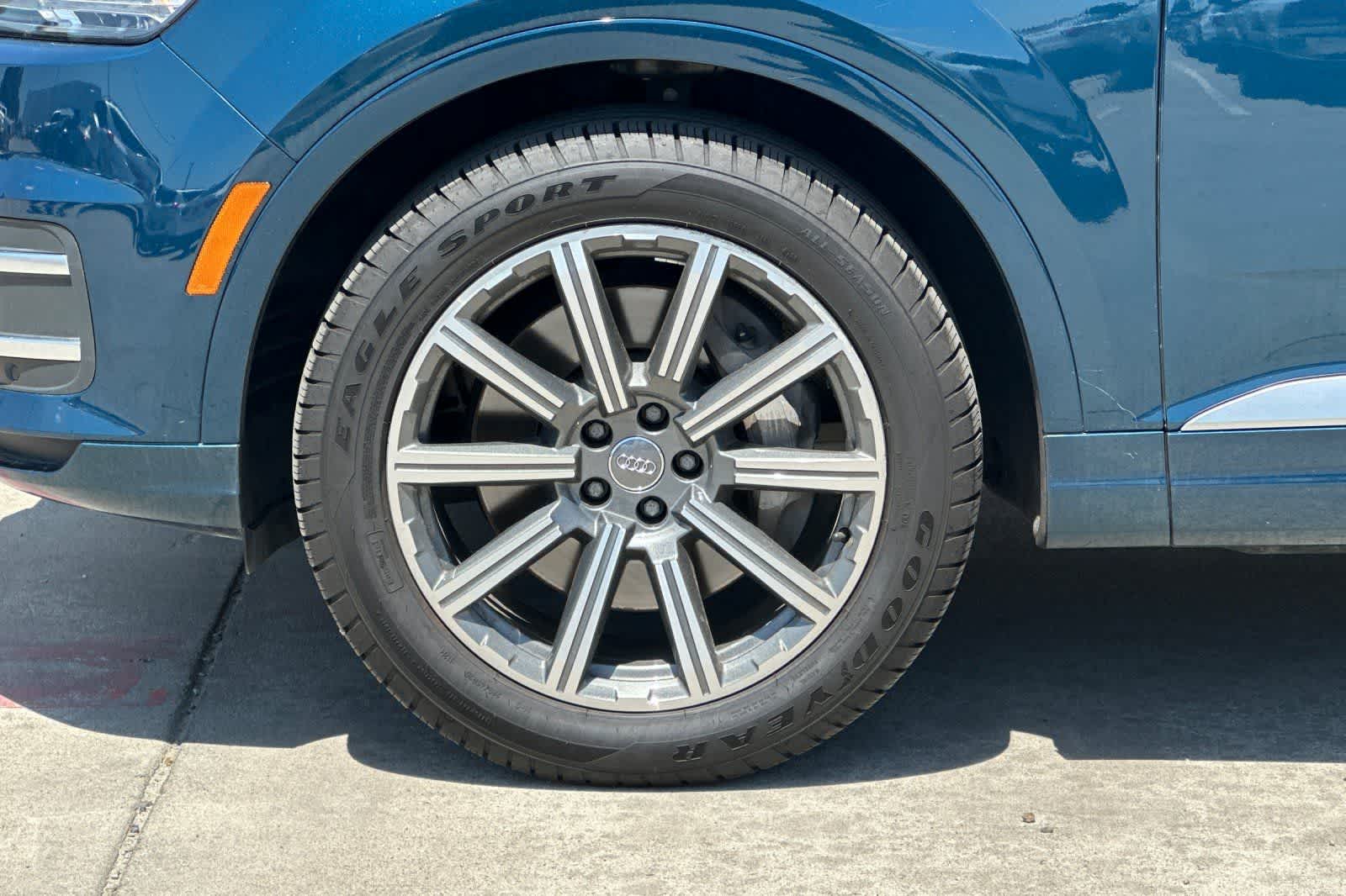 Thumbnail: 2018 Audi Q7 - 12