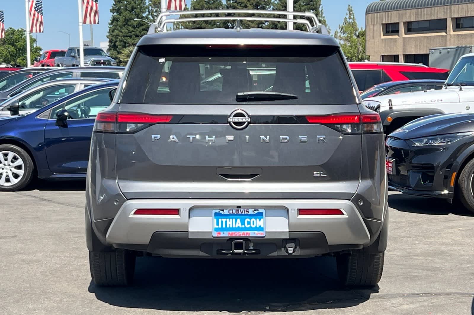 Thumbnail: 2025 Nissan Pathfinder - 6