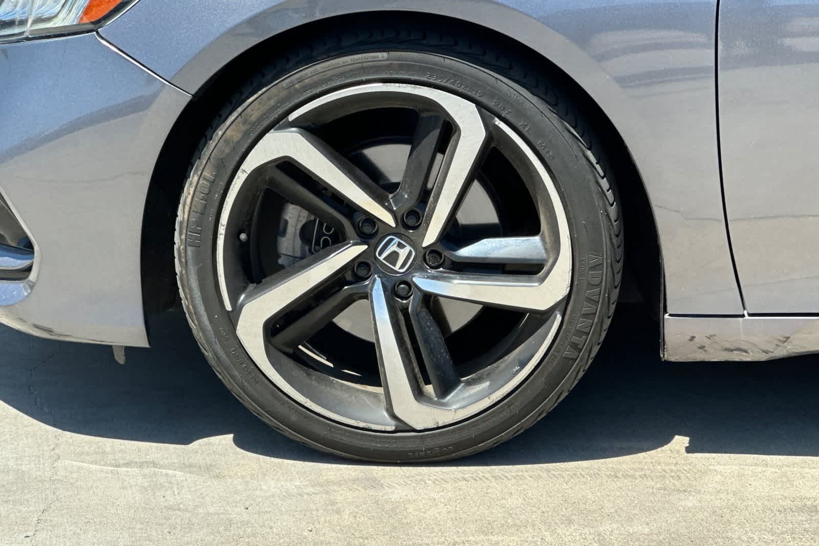 Thumbnail: 2018 Honda Accord - 12