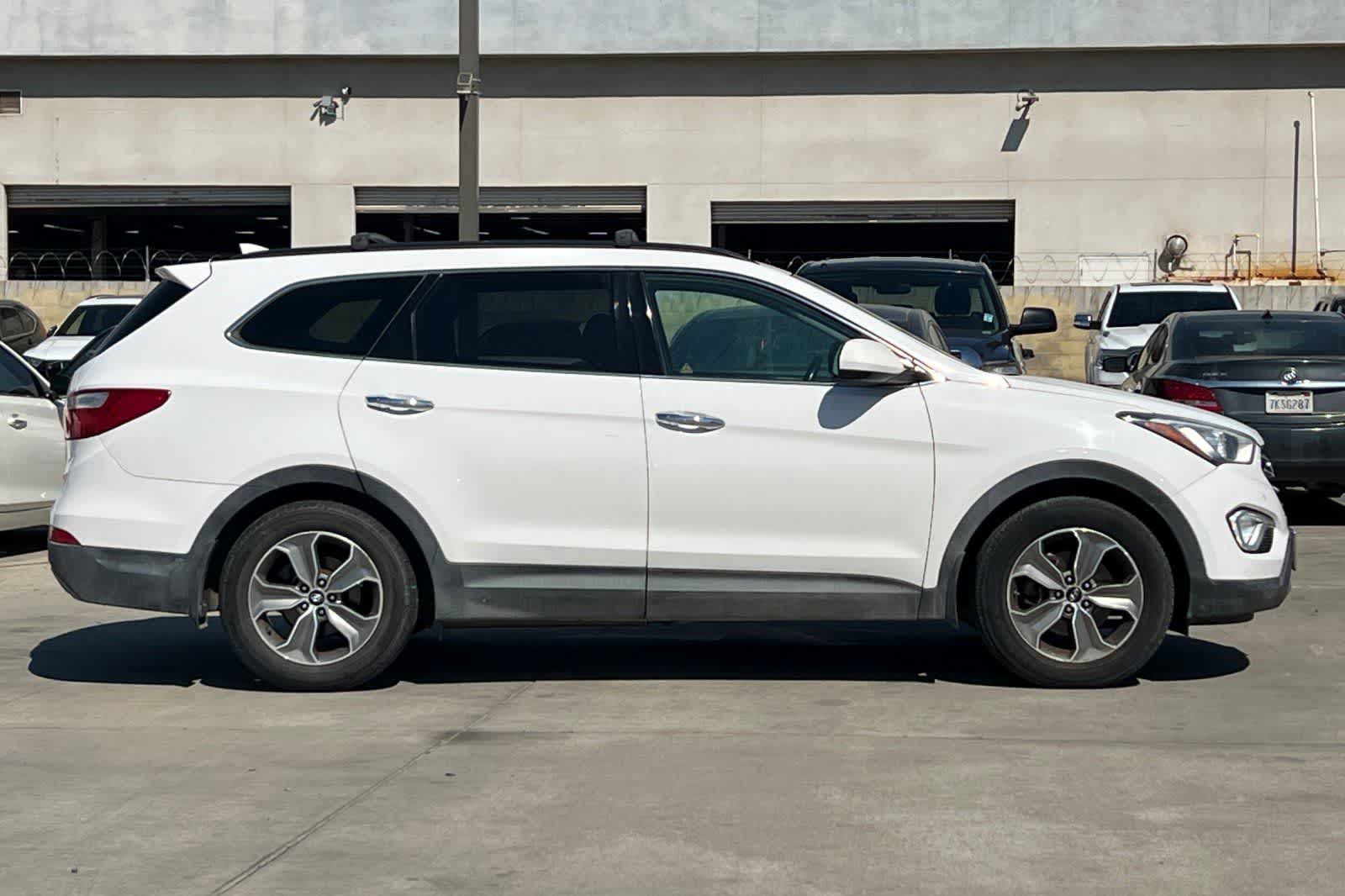 Thumbnail: 2014 Hyundai Santa Fe - 9