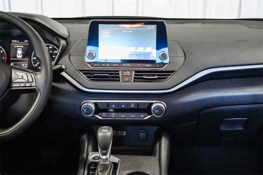 Thumbnail: 2025 Nissan Altima - 9