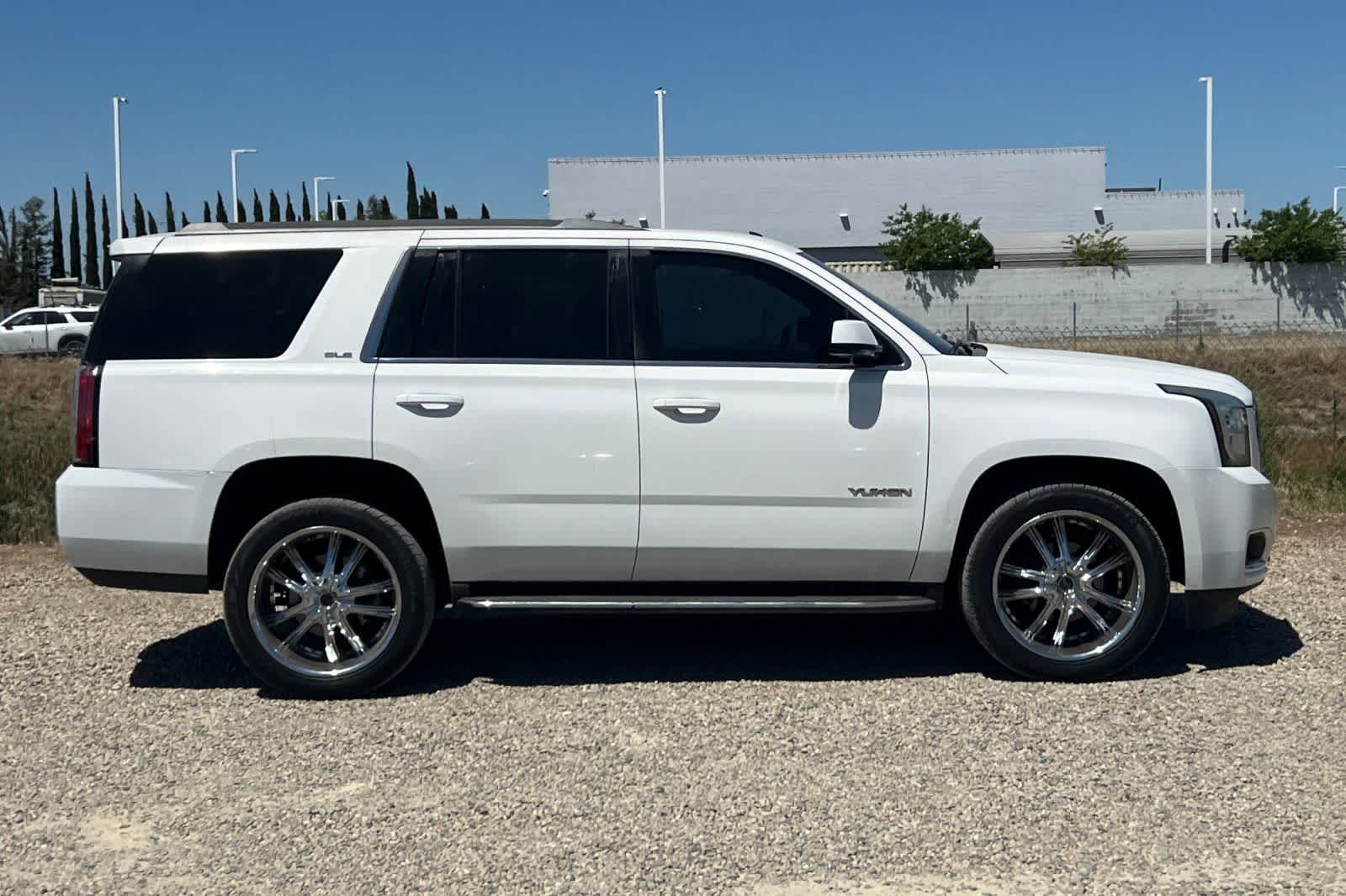 Thumbnail: 2015 GMC Yukon - 9