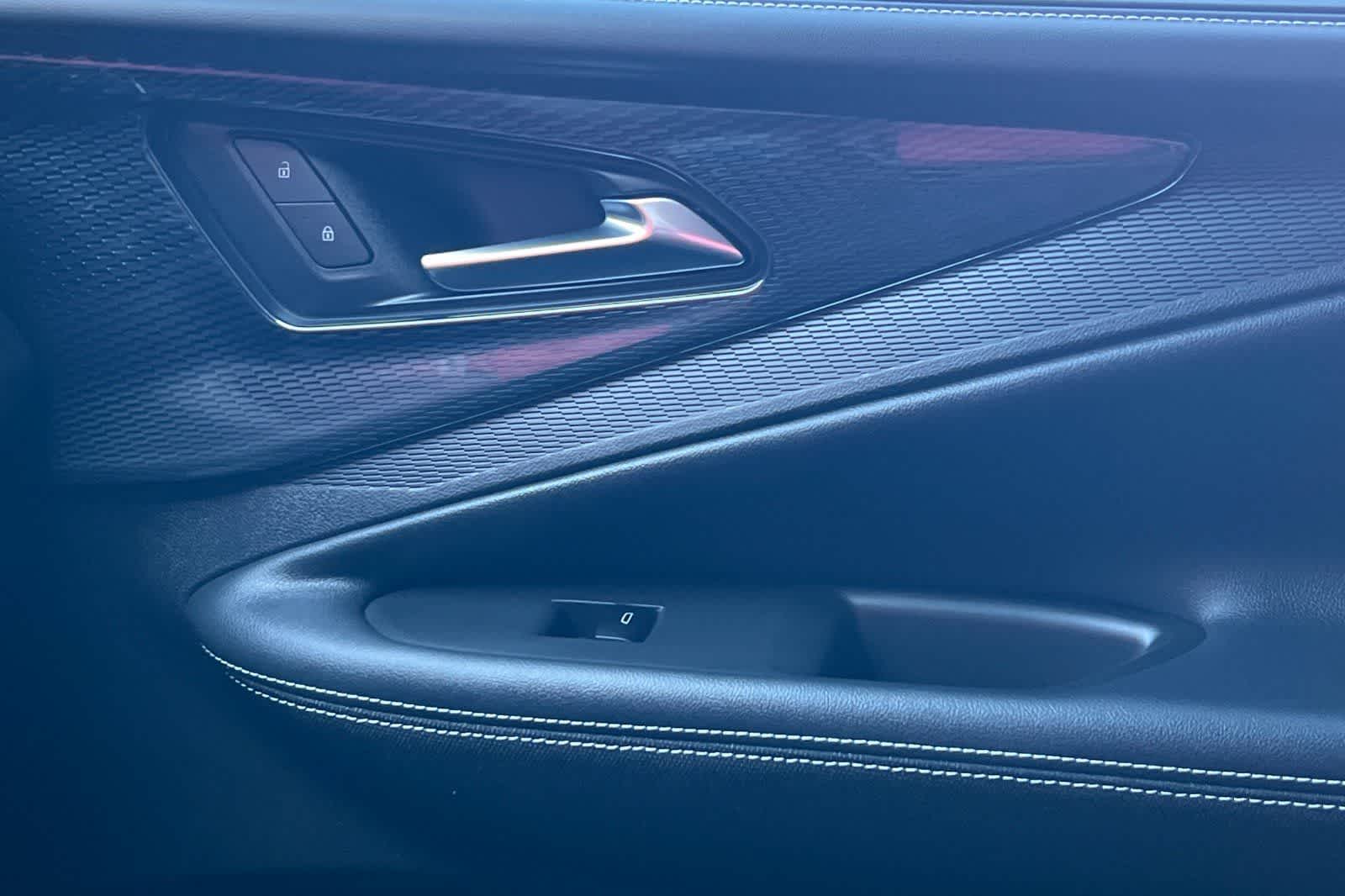 Thumbnail: 2025 Chevrolet Blazer EV - 20