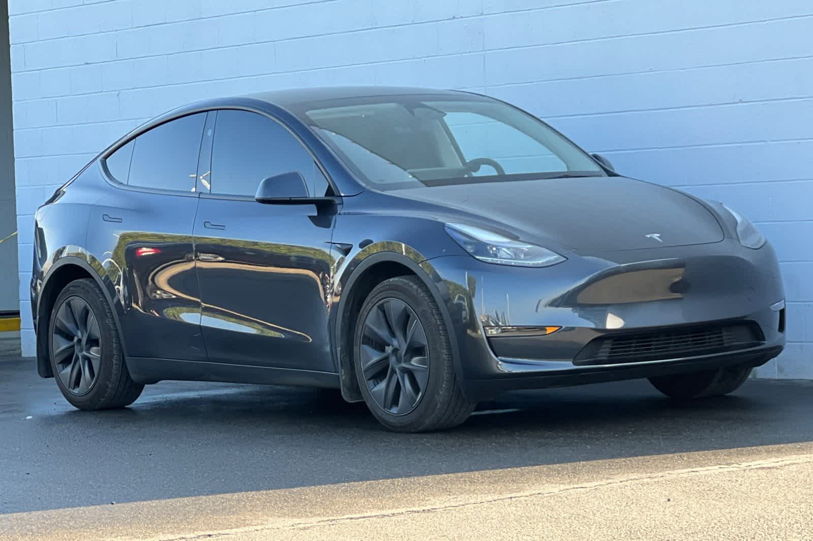 Thumbnail: 2024 Tesla Model Y - 10