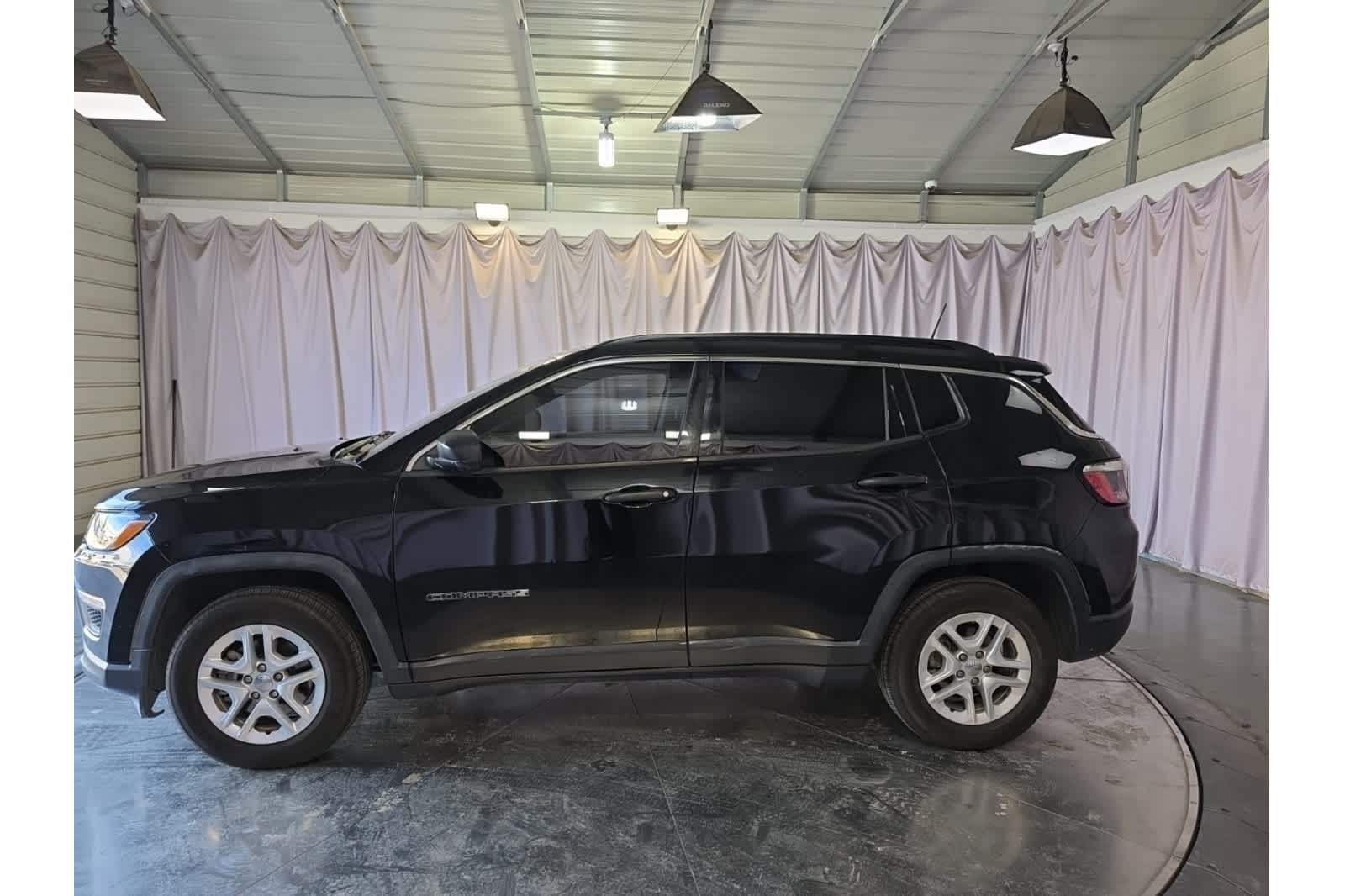 Thumbnail: 2021 Jeep Compass - 4