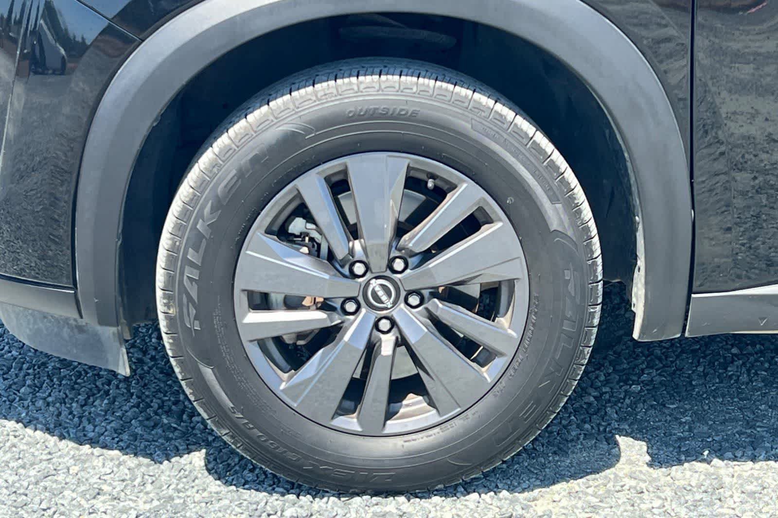 Thumbnail: 2022 Nissan Pathfinder - 12