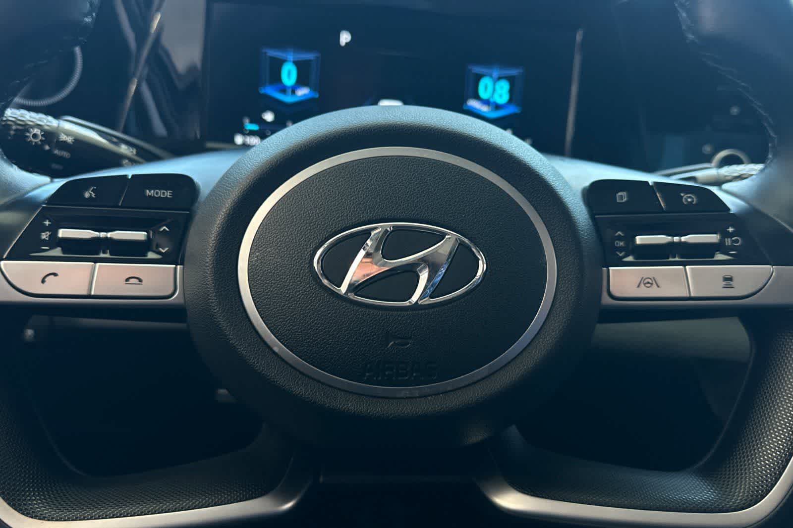Thumbnail: 2022 Hyundai Elantra - 23