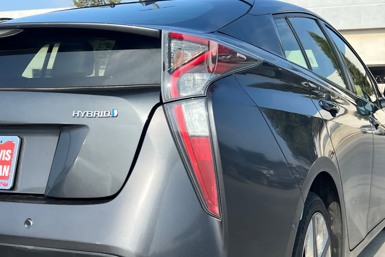 Thumbnail: 2017 Toyota Prius - 15