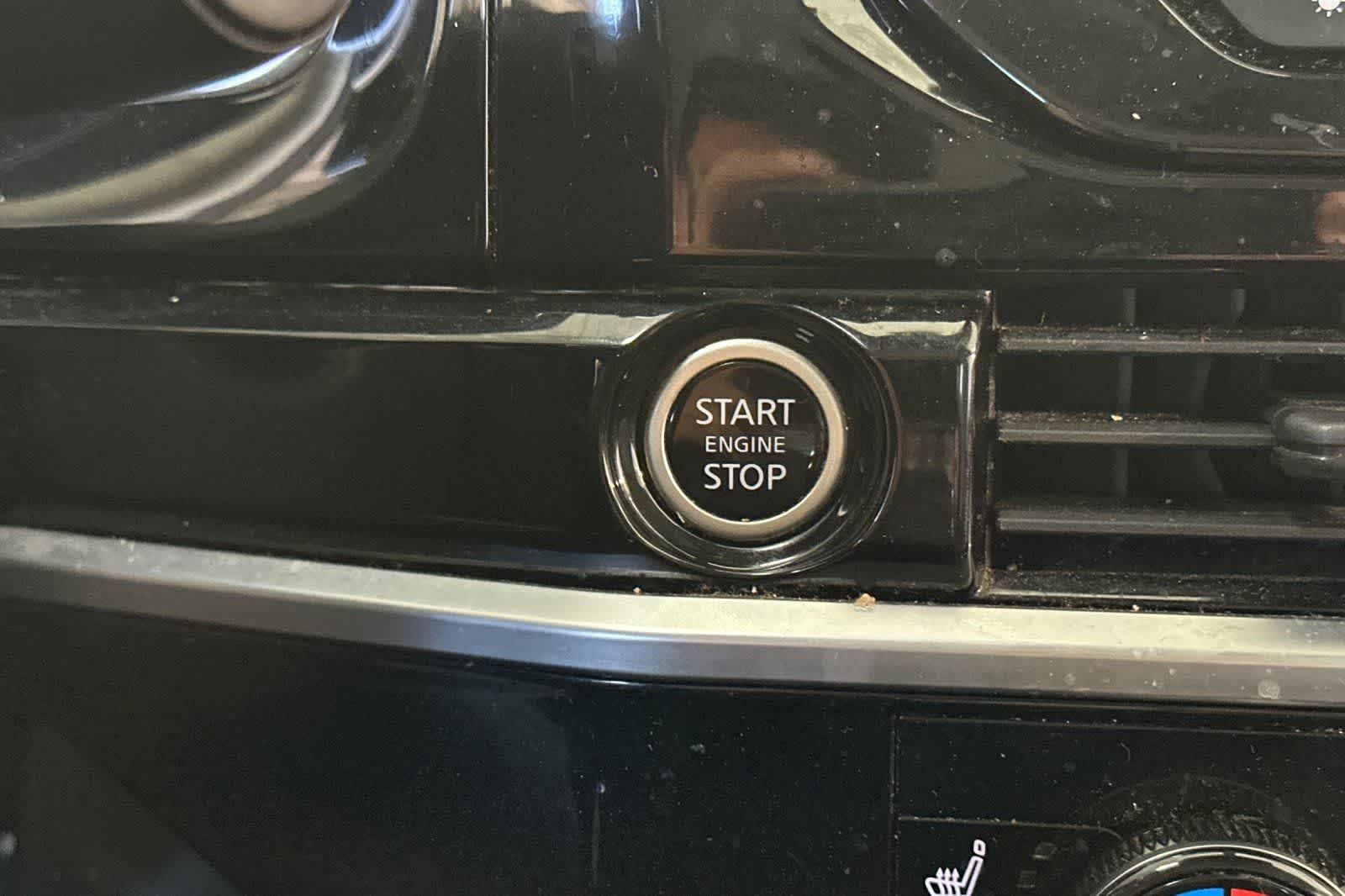 Thumbnail: 2022 Nissan Pathfinder - 24