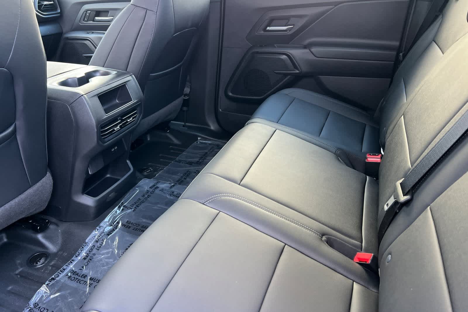 Thumbnail: 2024 Chevrolet Silverado EV - 5