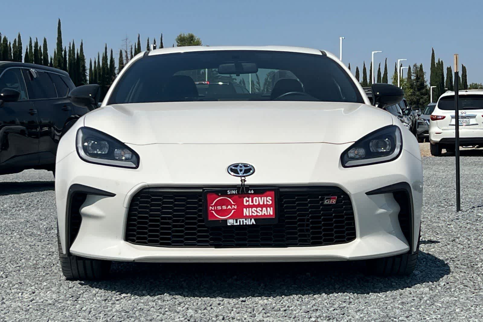 Thumbnail: 2025 Toyota GR86 - 10