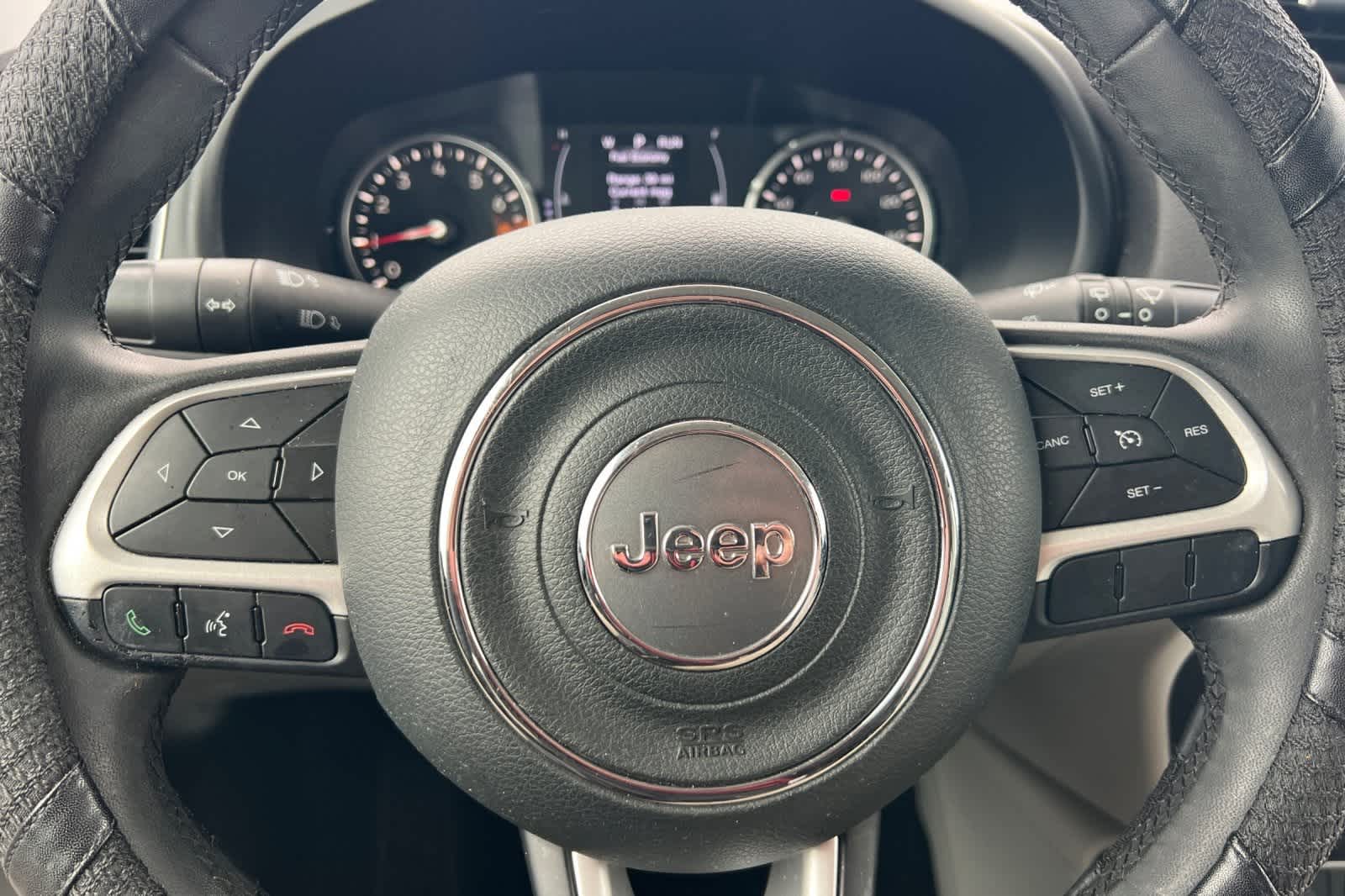 Thumbnail: 2018 Jeep Renegade - 26