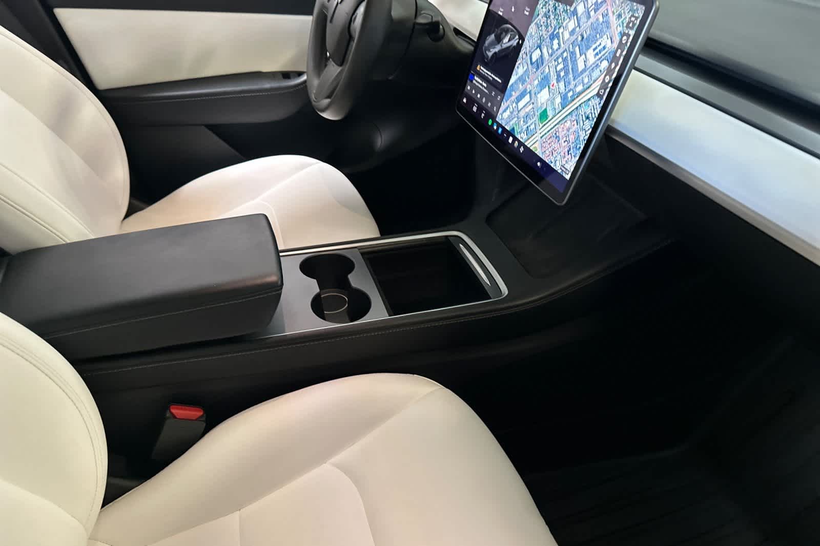 Thumbnail: 2022 Tesla Model Y - 18