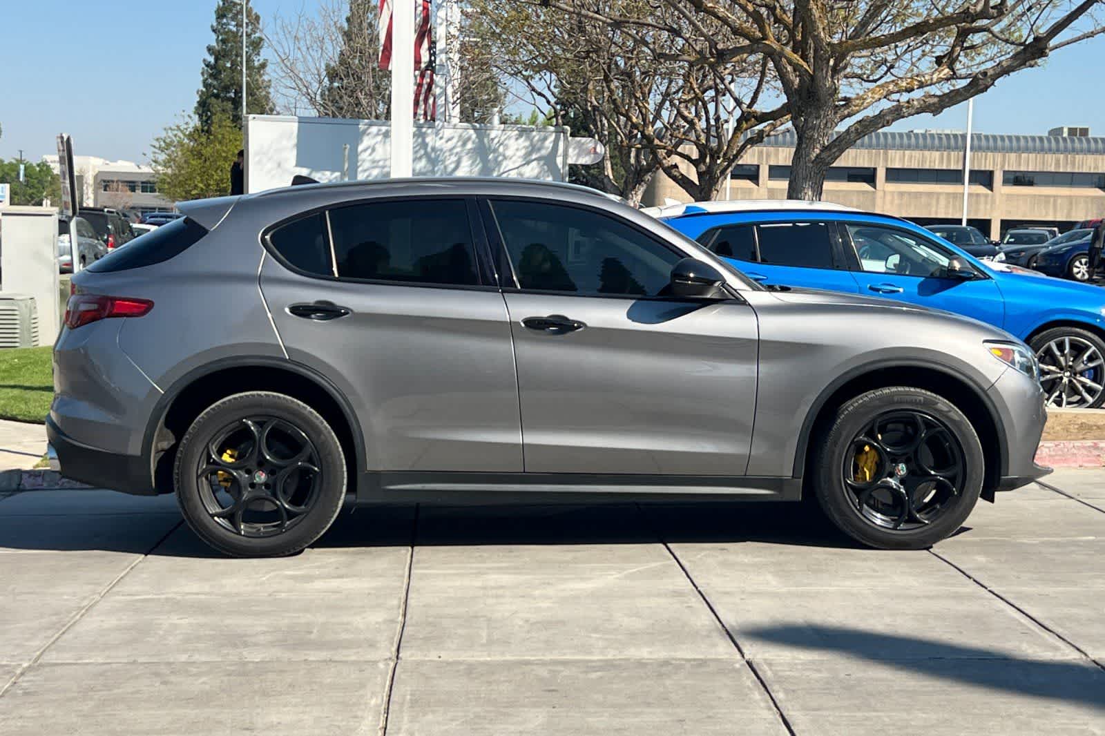 Thumbnail: 2018 Alfa Romeo Stelvio - 9