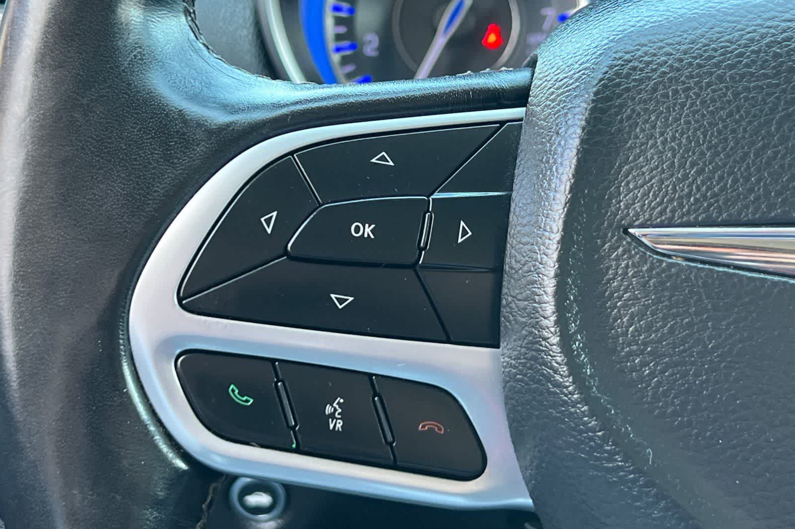Thumbnail: 2019 Chrysler 300 - 30
