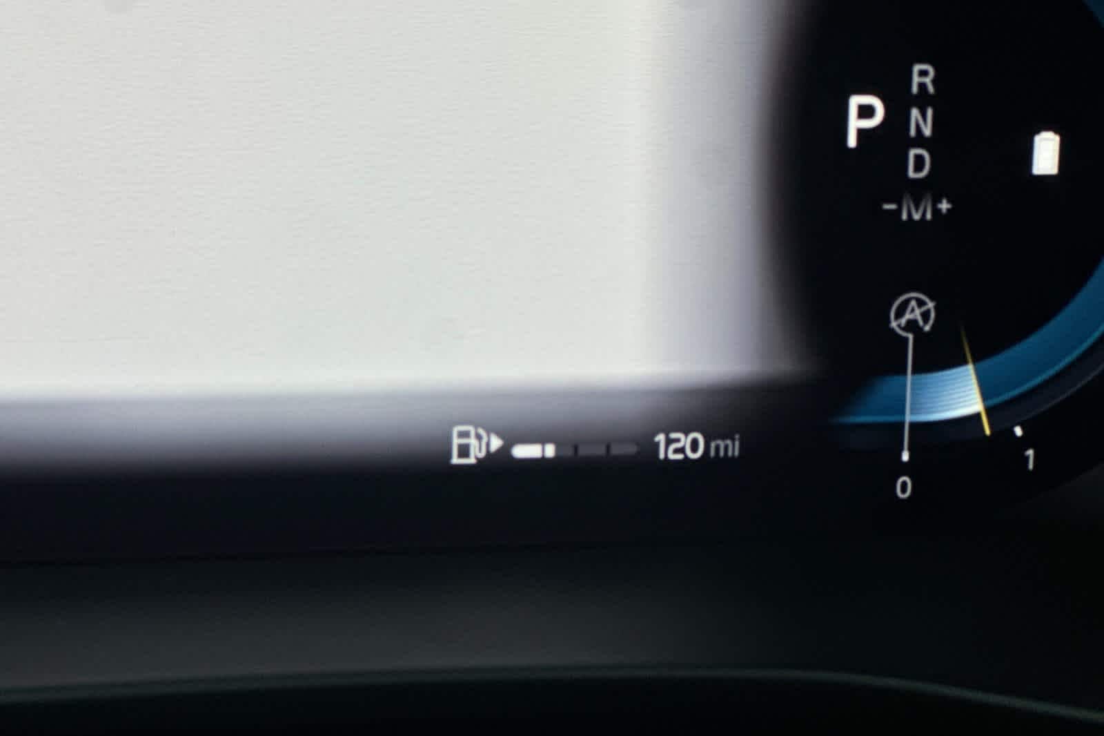 Thumbnail: 2023 Volvo XC40 - 25