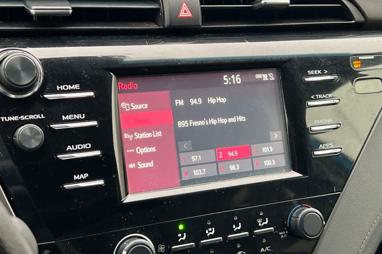 Thumbnail: 2019 Toyota Camry - 20