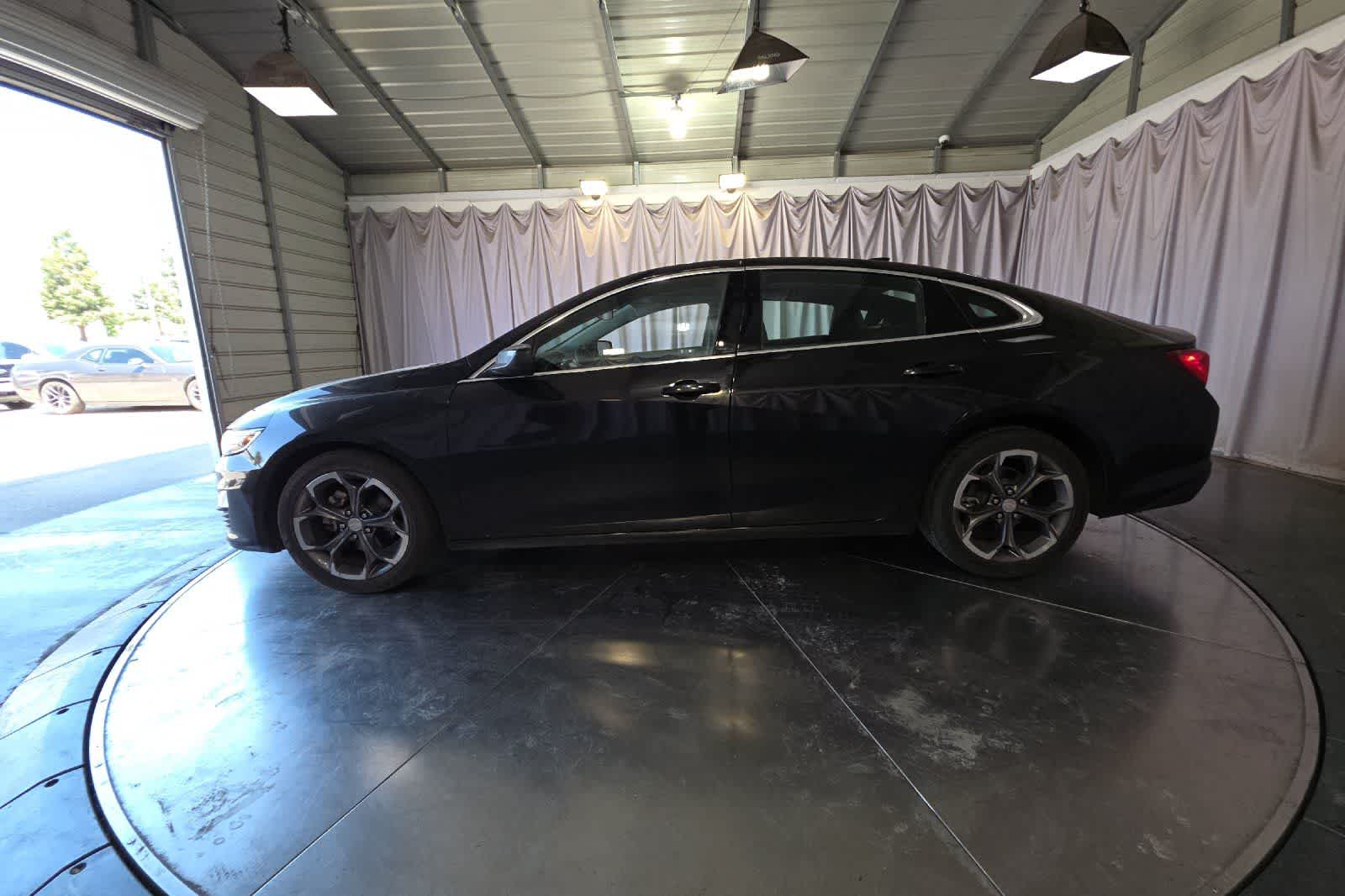 Thumbnail: 2023 Chevrolet Malibu - 6