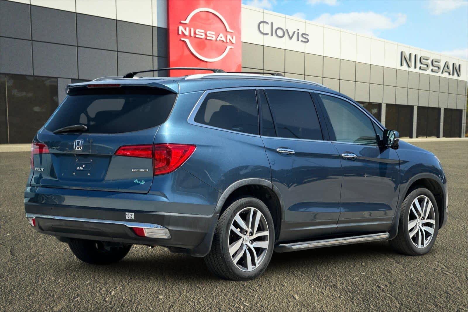 Thumbnail: 2016 Honda Pilot - 3