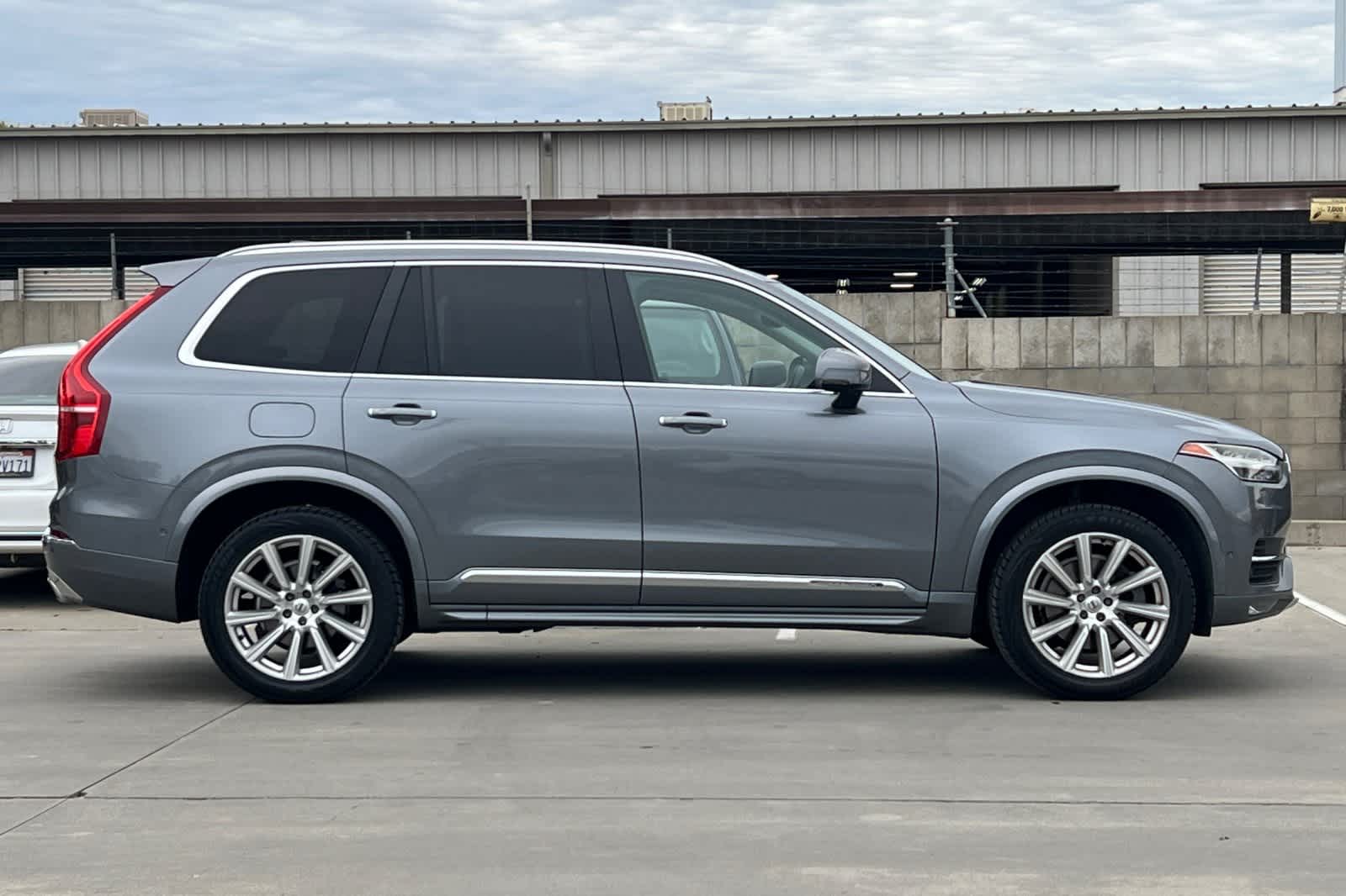 Thumbnail: 2016 Volvo XC90 - 9