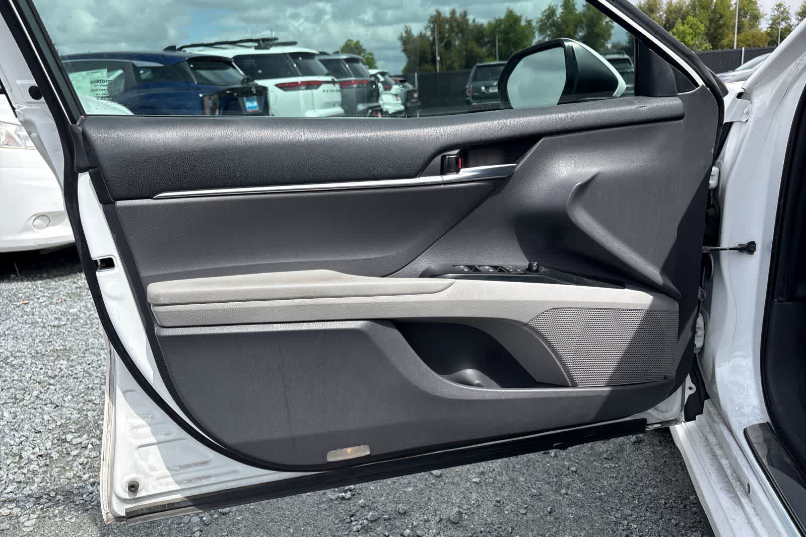 Thumbnail: 2018 Toyota Camry - 15